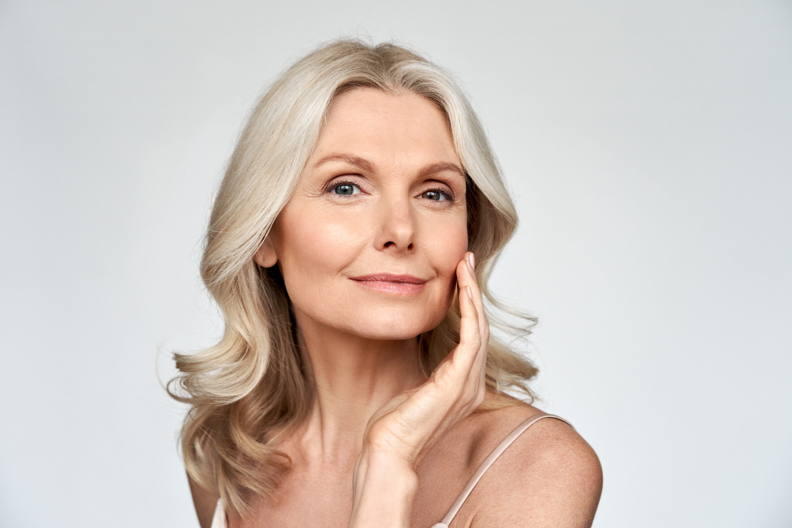  What are the steps involved in administering wrinkle relaxer injections